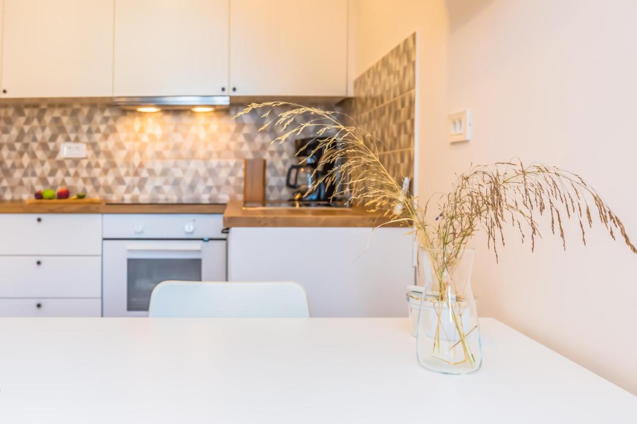 Adris Apartments Omiš Екстериор снимка