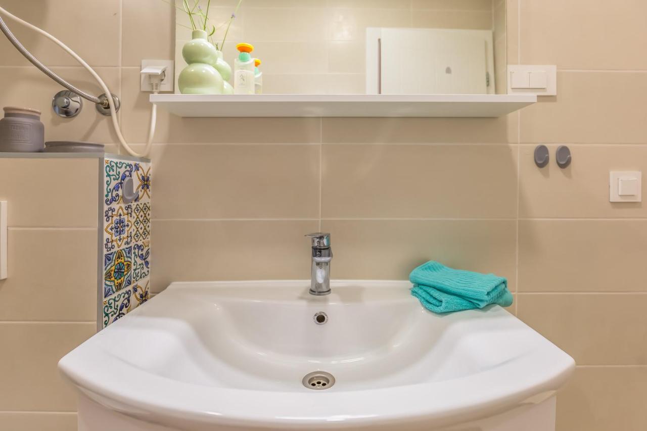 Adris Apartments Omiš Екстериор снимка