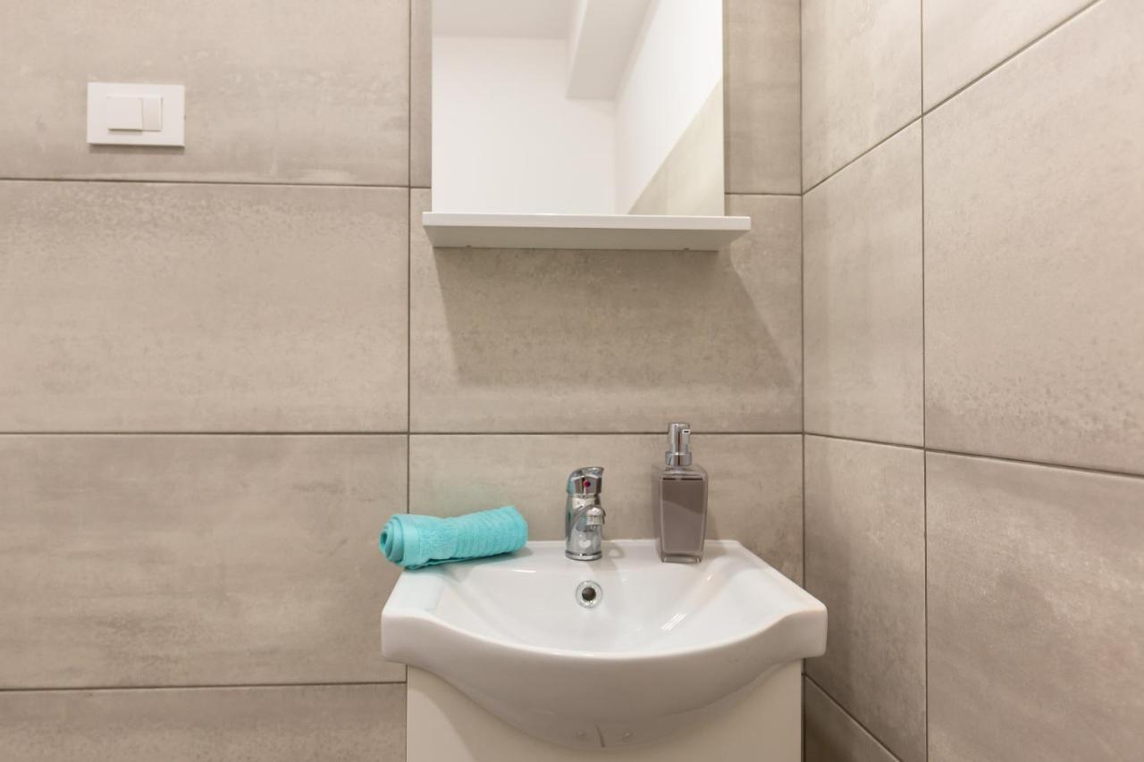 Adris Apartments Omiš Екстериор снимка