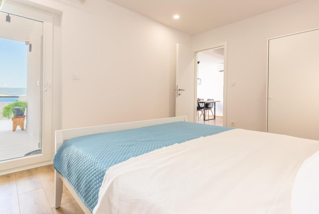 Adris Apartments Omiš Екстериор снимка