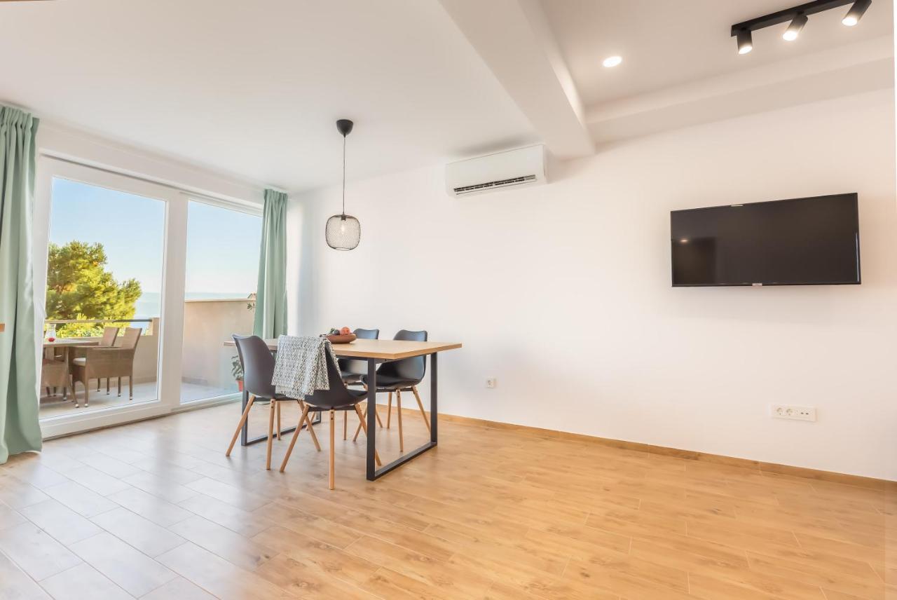 Adris Apartments Omiš Екстериор снимка