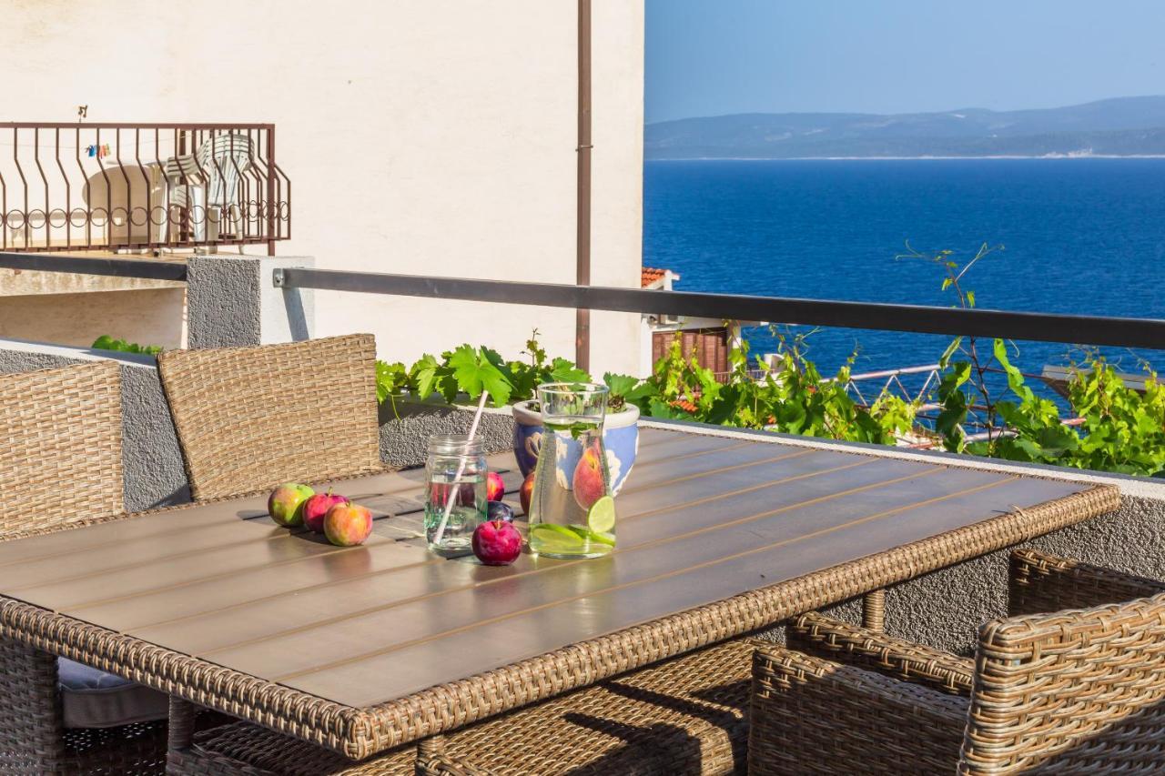 Adris Apartments Omiš Екстериор снимка